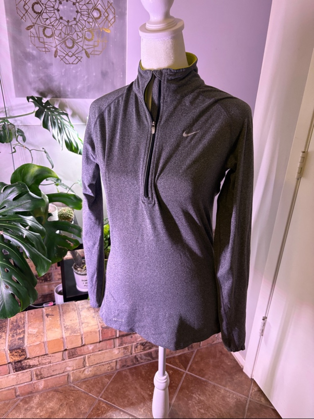 Nike Women's Heather Gray Quarter-Zip Training Pullover